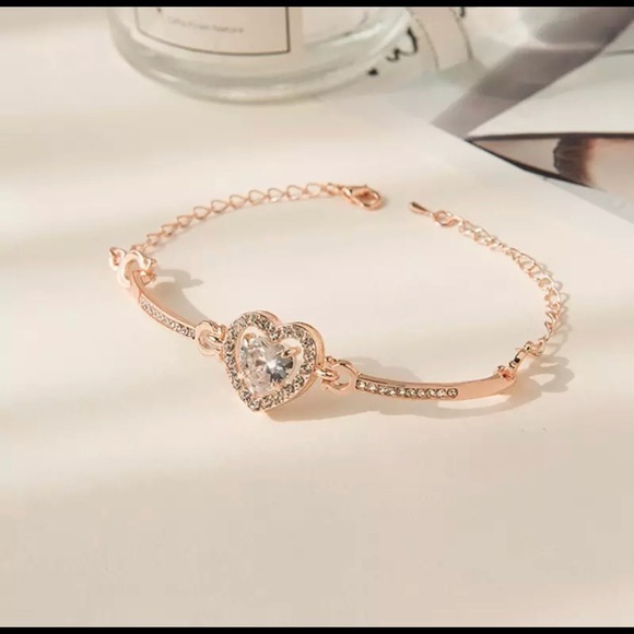 Jewelry - Rose Gold Rhinestone Heart Bracelet